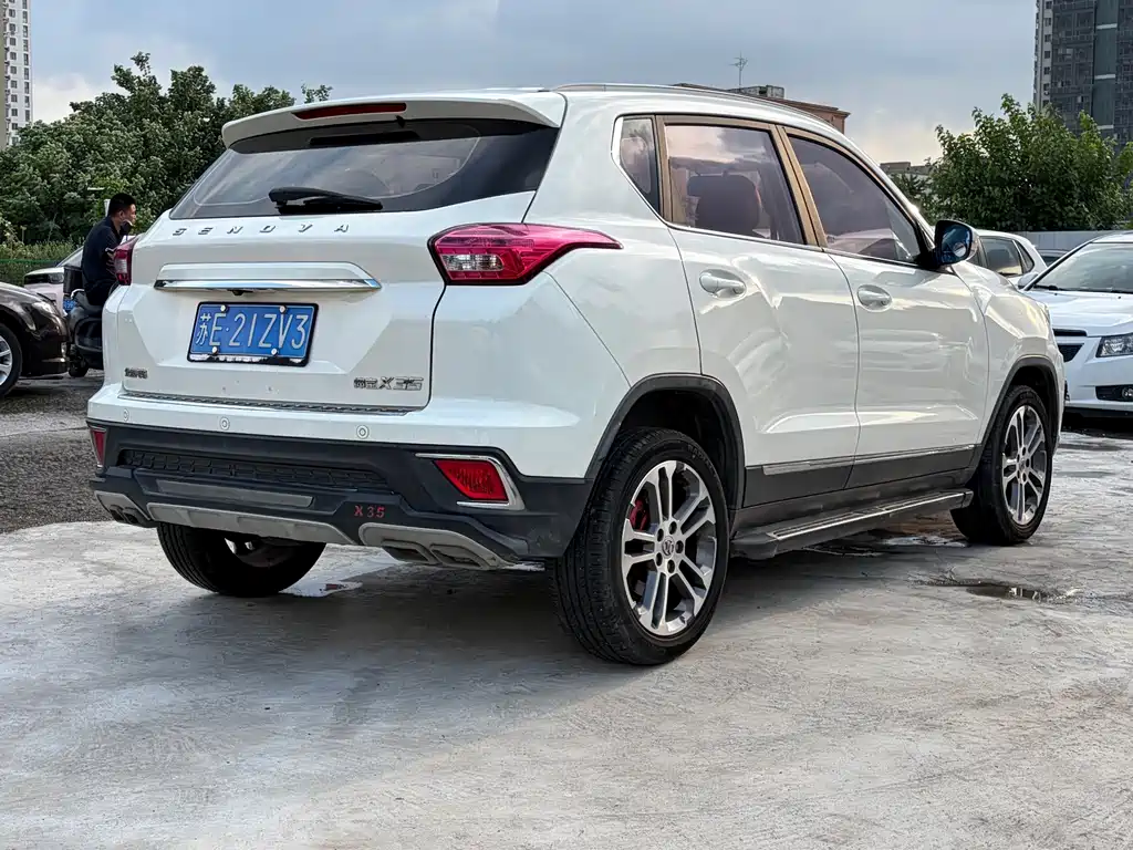 BAIC Senova X35 — миниатюра 5