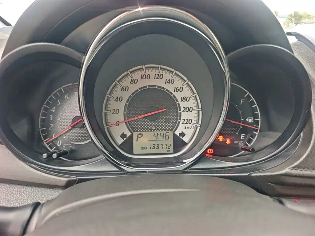 Toyota Yaris L — миниатюра 12