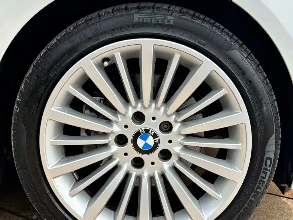 BMW 3 Series — миниатюра 14