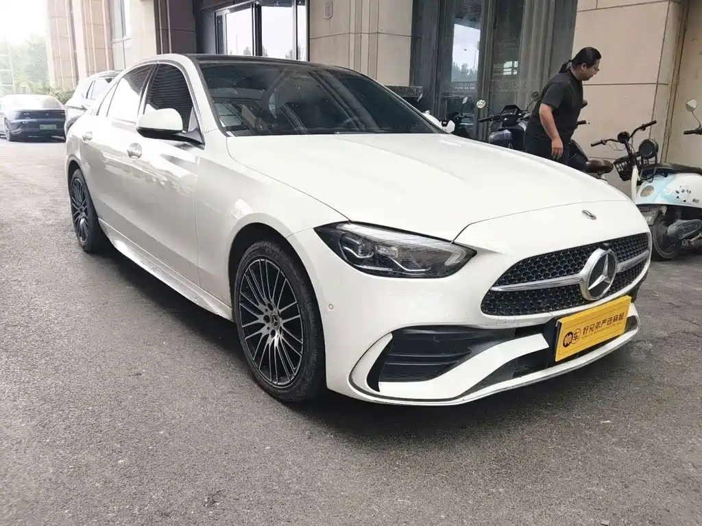 Mercedes-Benz C-Class — миниатюра 3