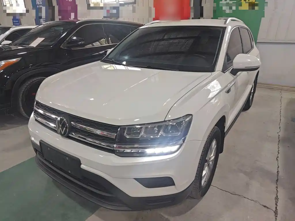 Volkswagen Tharu