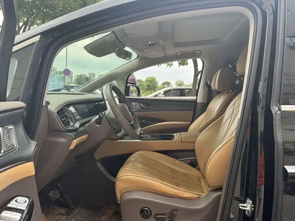 Denza D9 2022 DM-i 1040 Luxury