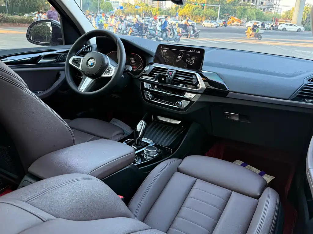 BMW X3 — миниатюра 10