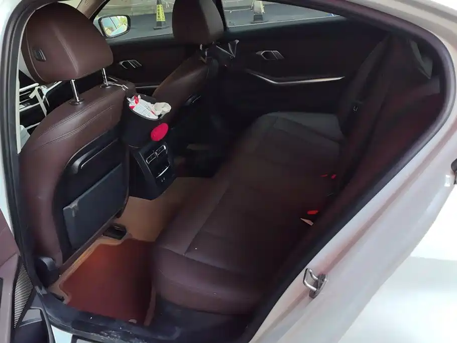 BMW 3 Series — миниатюра 11
