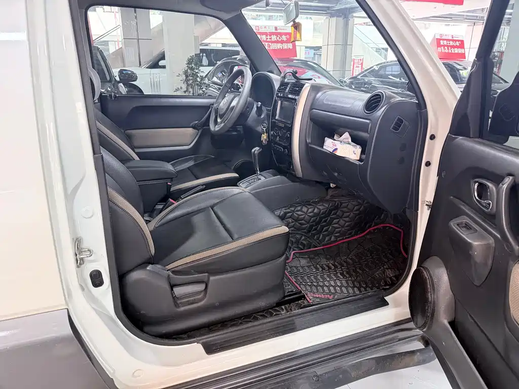 Suzuki Jimny — миниатюра 6