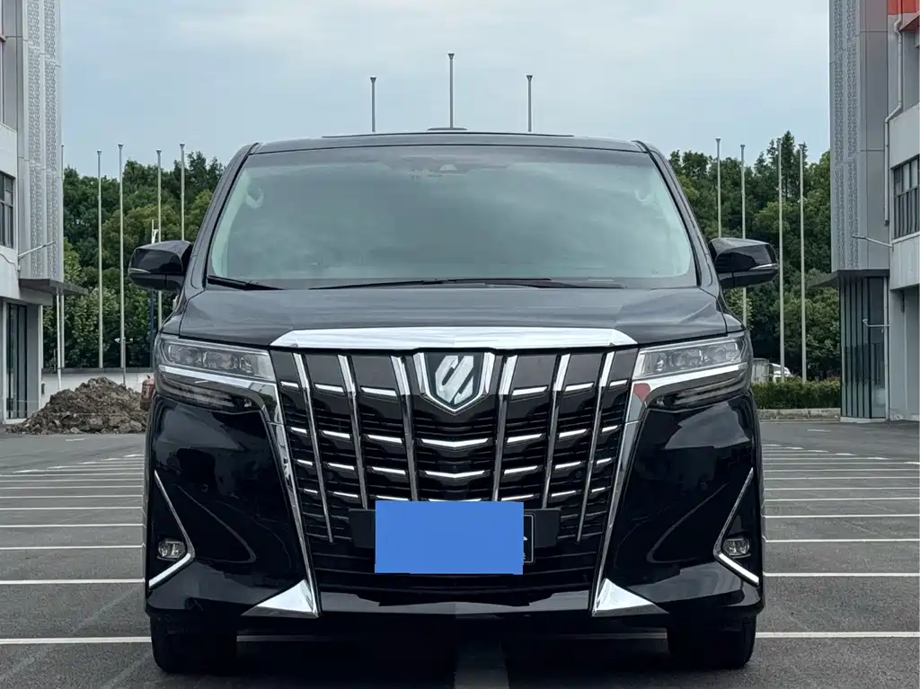 Toyota Alphard — миниатюра 2