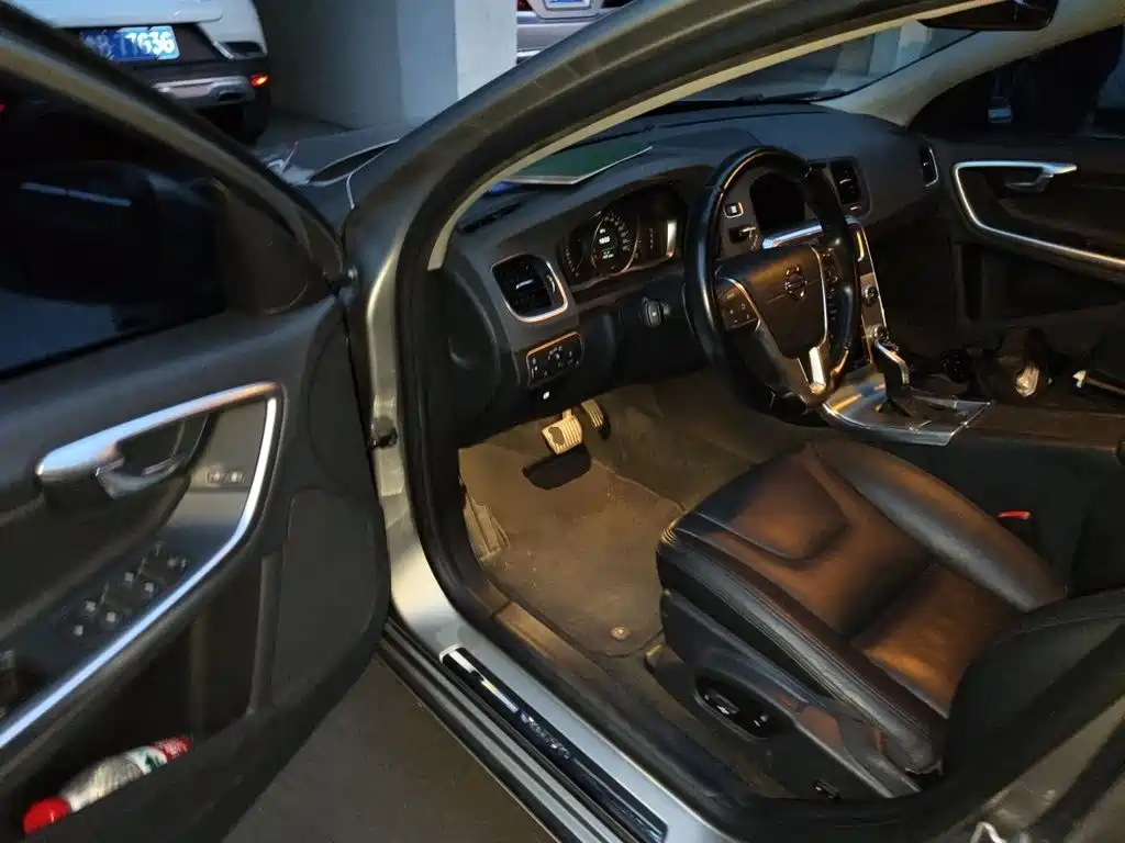 Volvo S60 — миниатюра 17