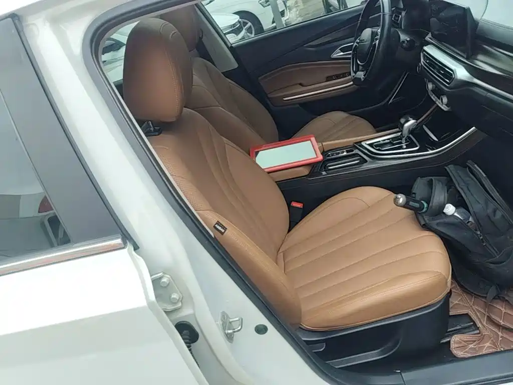 BAIC U7 — миниатюра 25