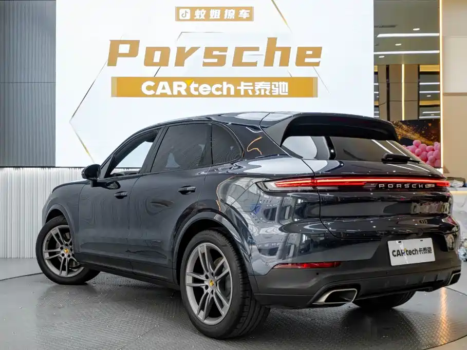 Porsche Cayenne — миниатюра 6