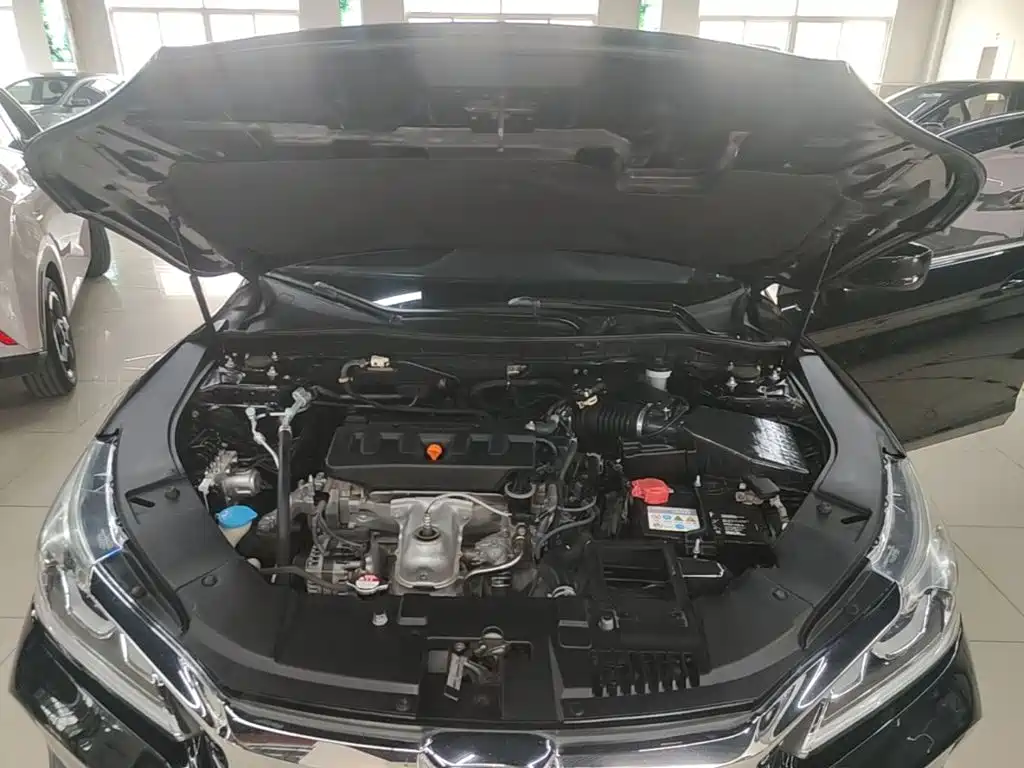 Honda Accord — миниатюра 20