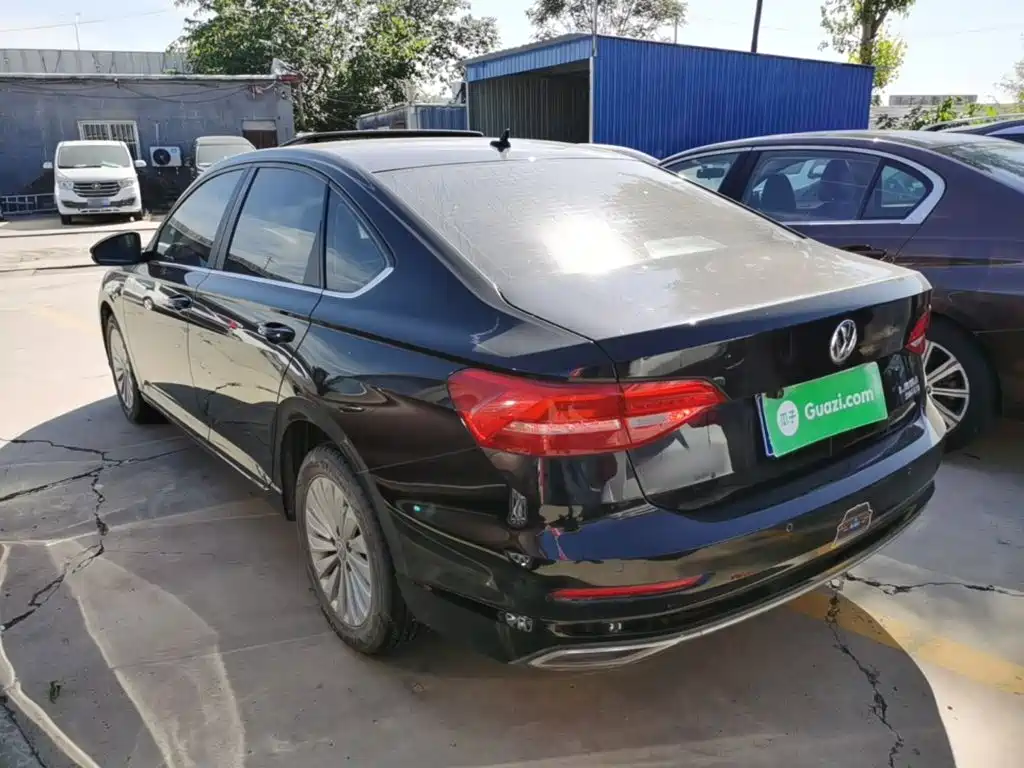 Volkswagen Lavida — миниатюра 5