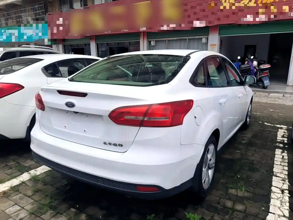 Ford Focus — миниатюра 7