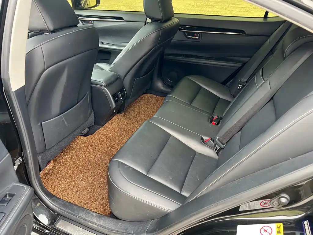 Lexus ES — миниатюра 5