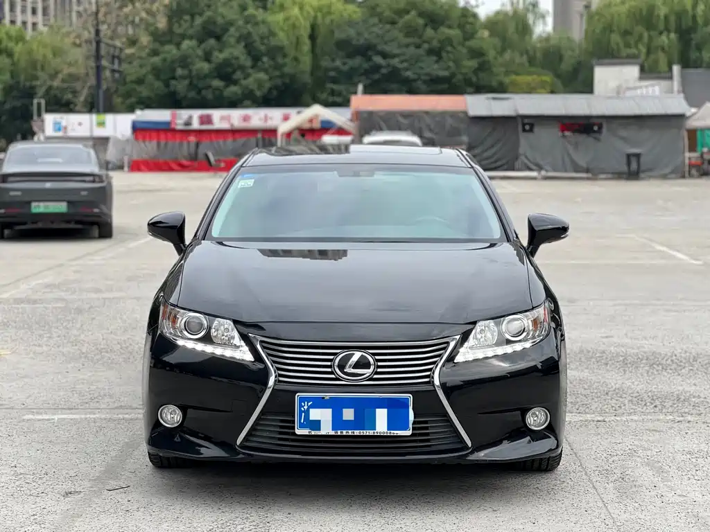Lexus ES — миниатюра 2