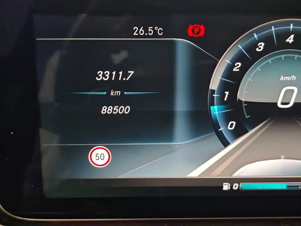 Mercedes-Benz E-Class — миниатюра 10