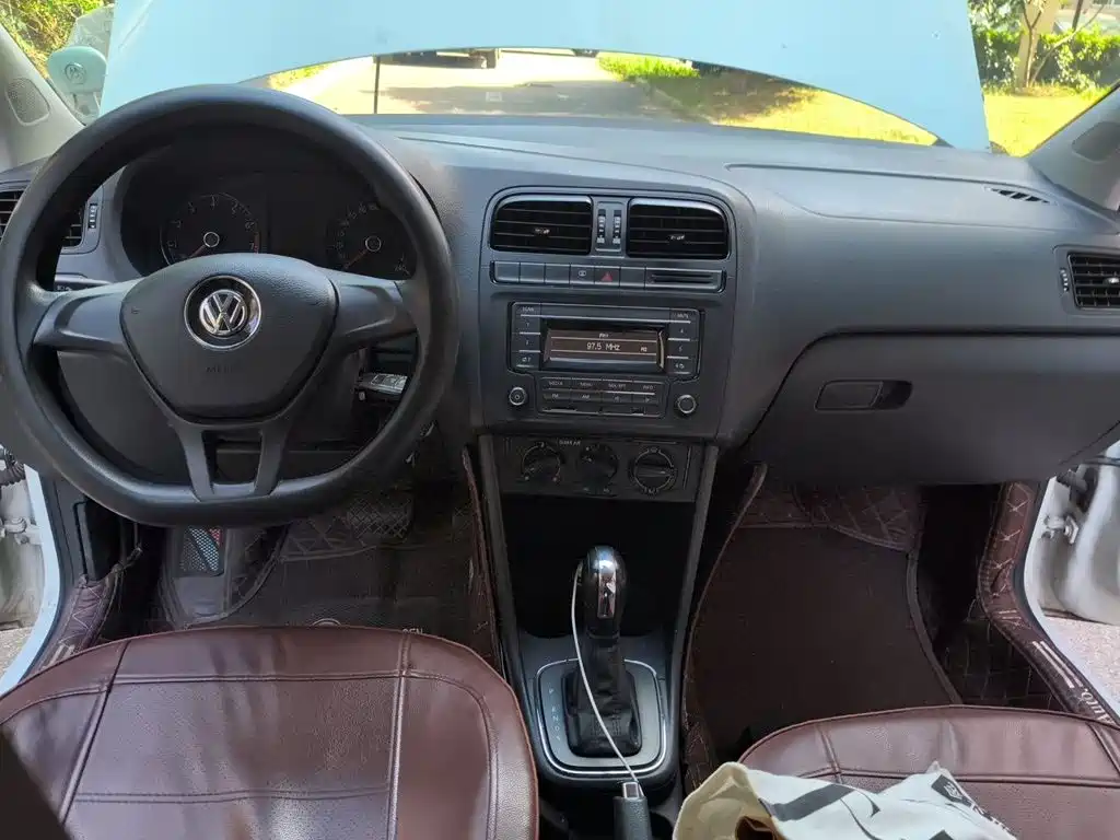Volkswagen Polo — миниатюра 6