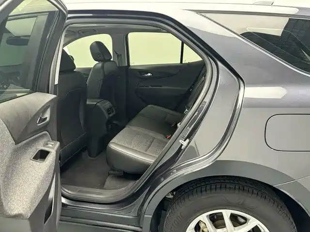 Chevrolet Equinox — миниатюра 8