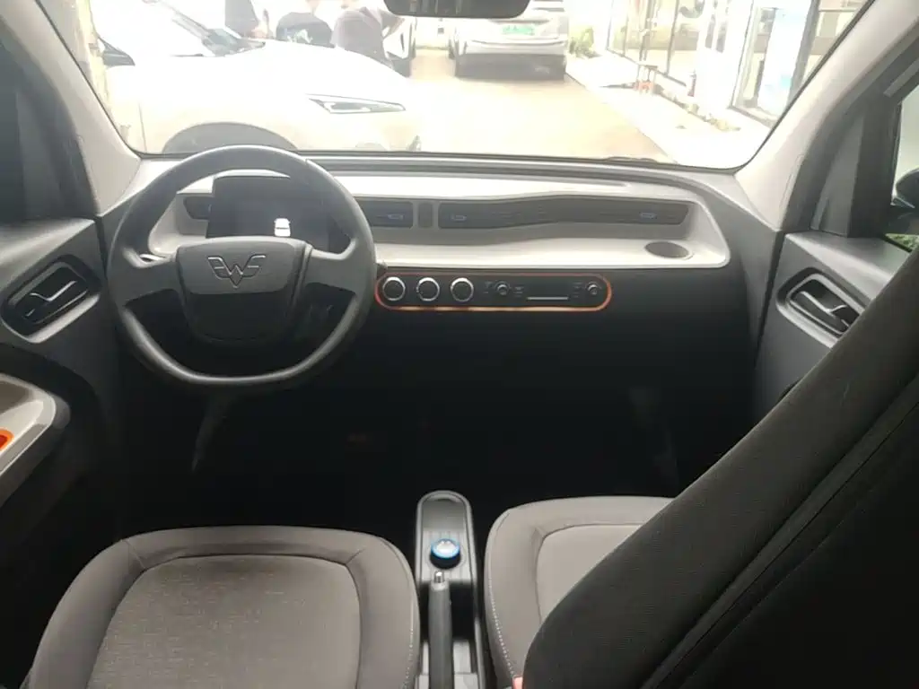 Wuling MINIEV — миниатюра 10