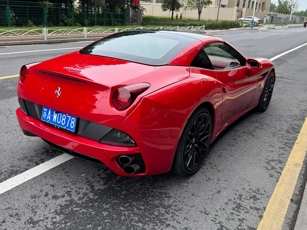 Ferrari California T 2009 4.3L