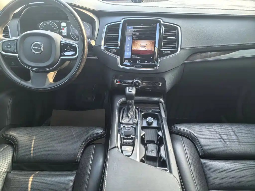 Volvo XC90 — миниатюра 24