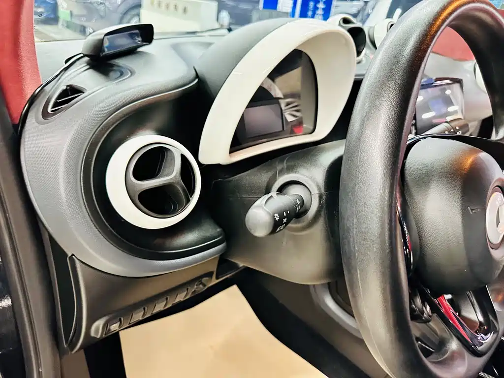 smart Smart Fortwo — миниатюра 32