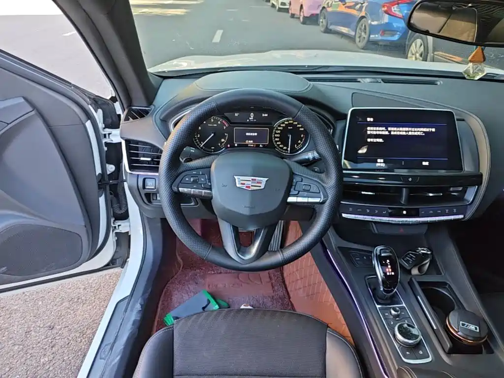 Cadillac CT5 — миниатюра 11