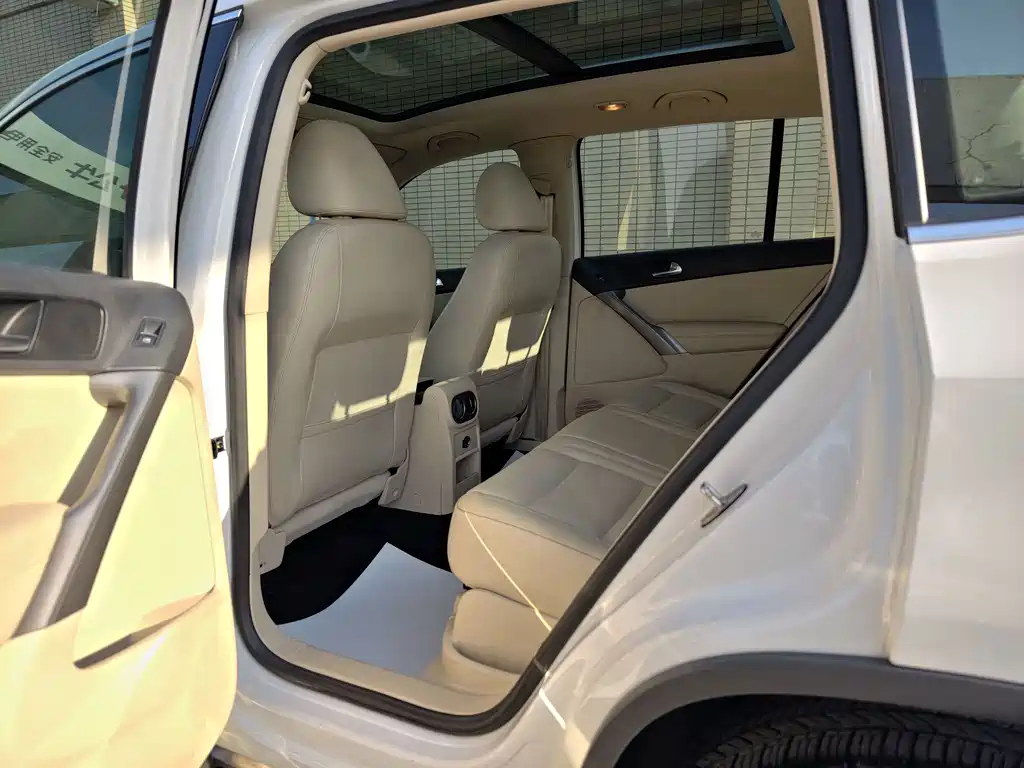 Volkswagen Tiguan — миниатюра 32