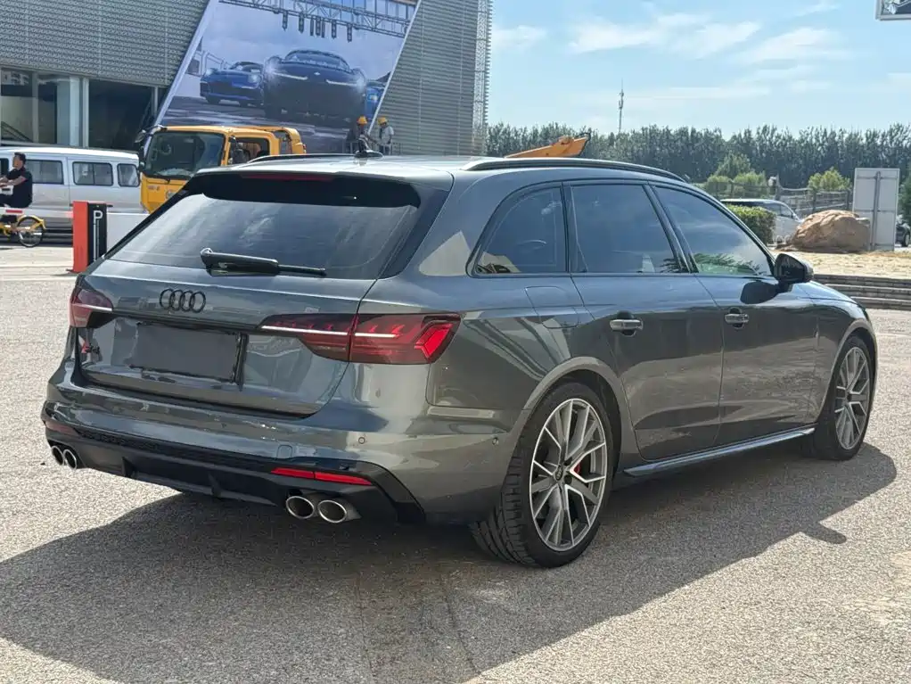 Audi S4 — миниатюра 8