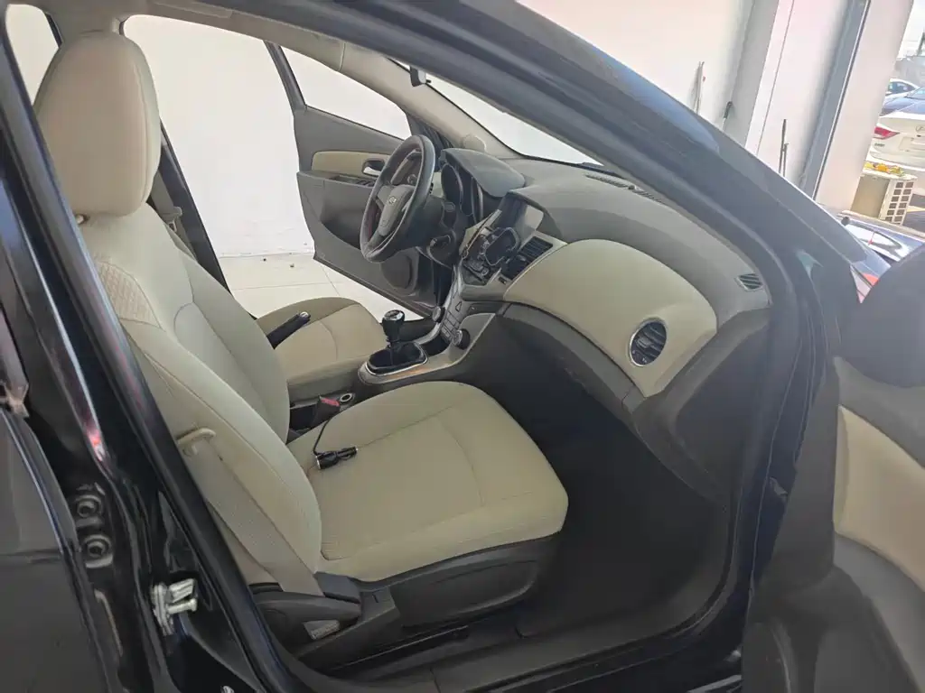 Chevrolet Cruze — миниатюра 9