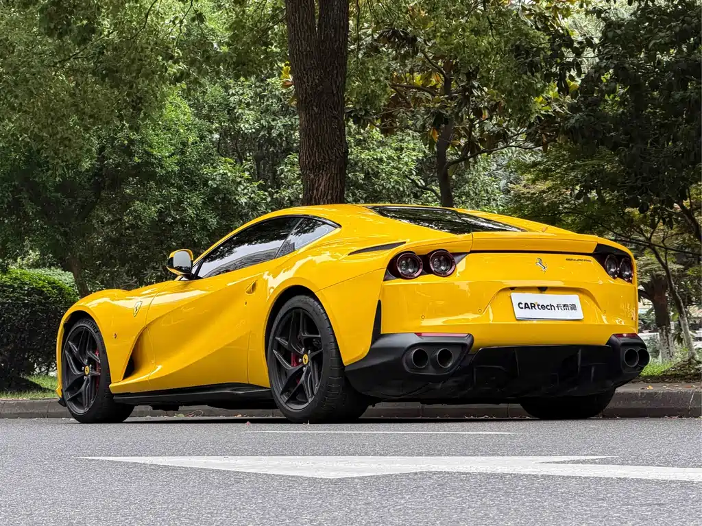 Ferrari 812 — миниатюра 6