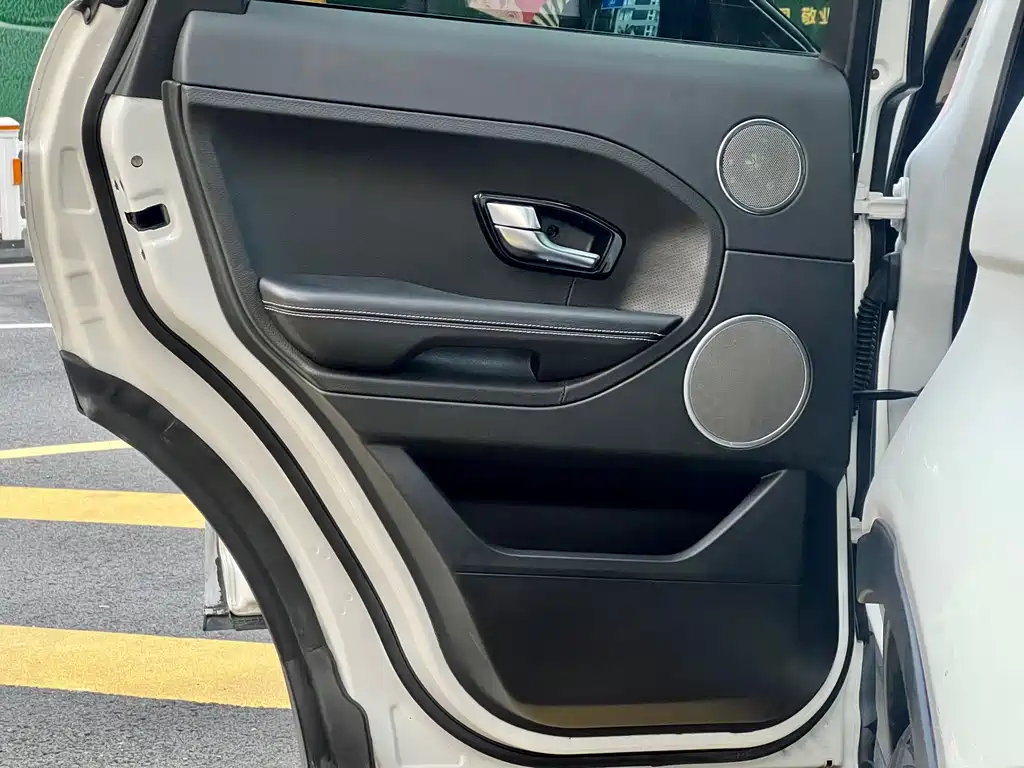 Land Rover Evoque (Import) — миниатюра 16