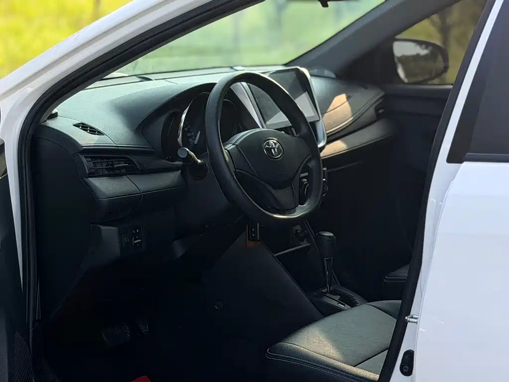 Toyota Vios FS — миниатюра 9