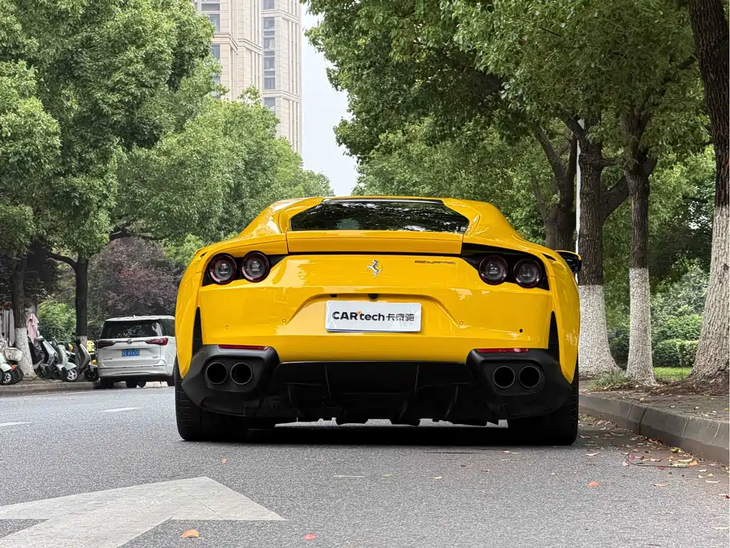 Ferrari 812 — миниатюра 4