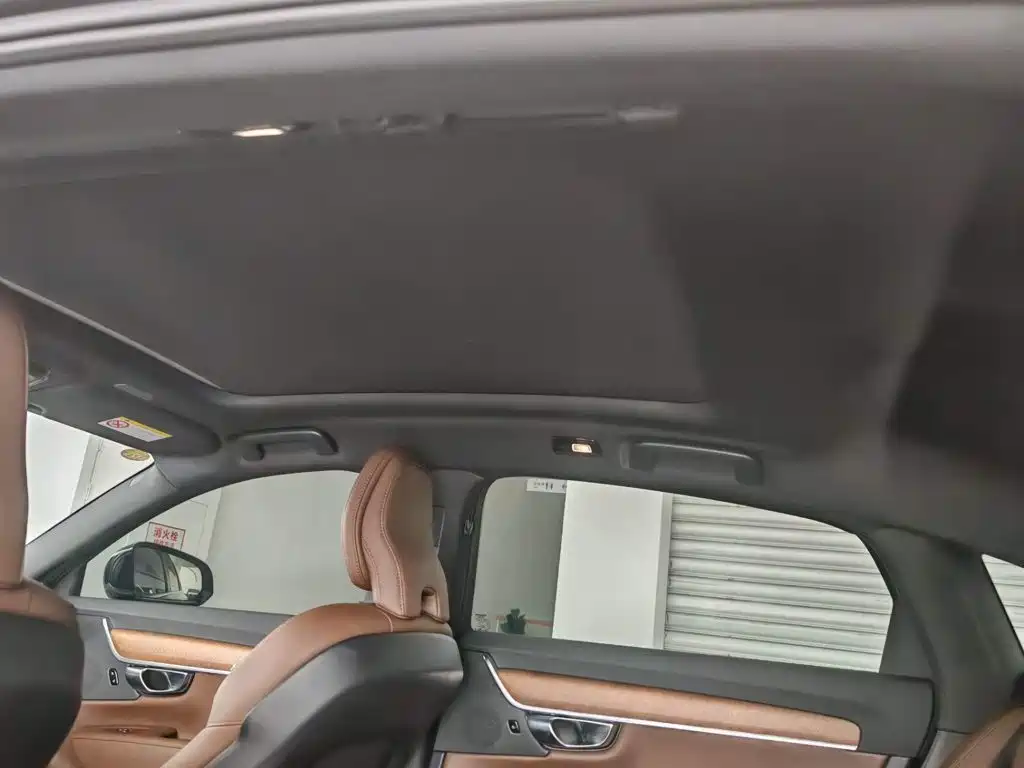 Volvo S90 — миниатюра 10