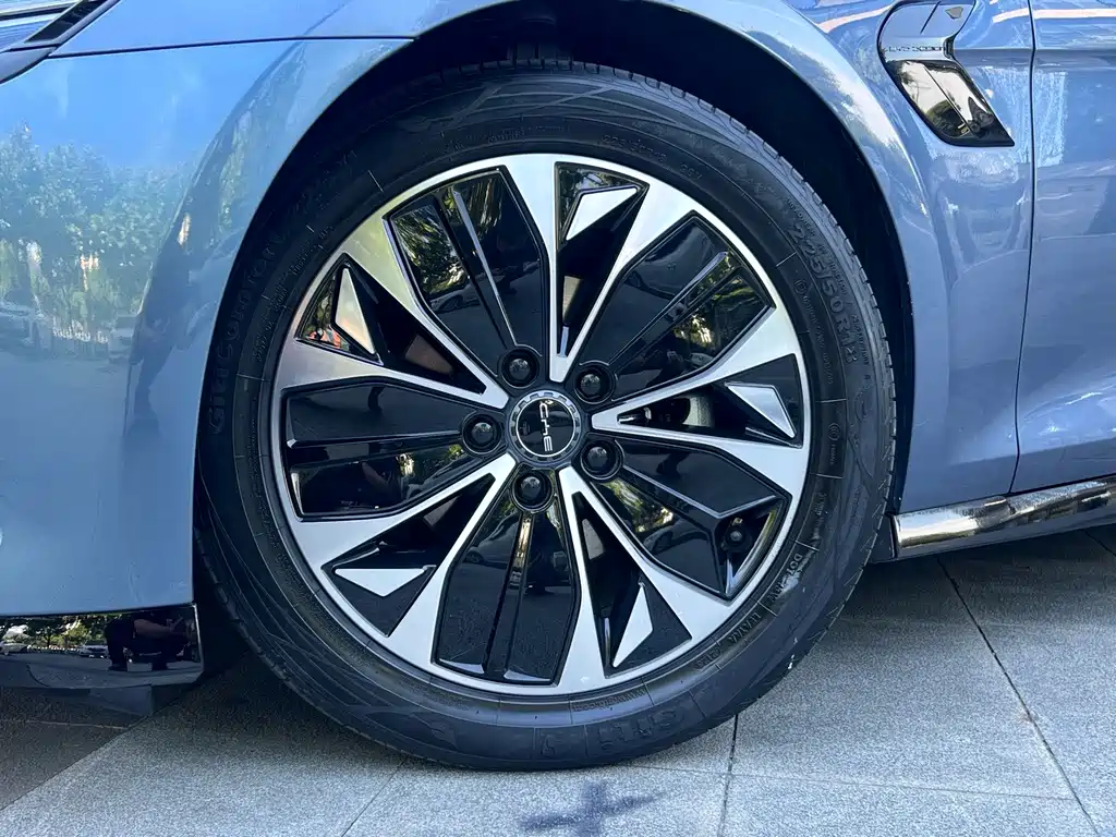 BYD Seal — миниатюра 18