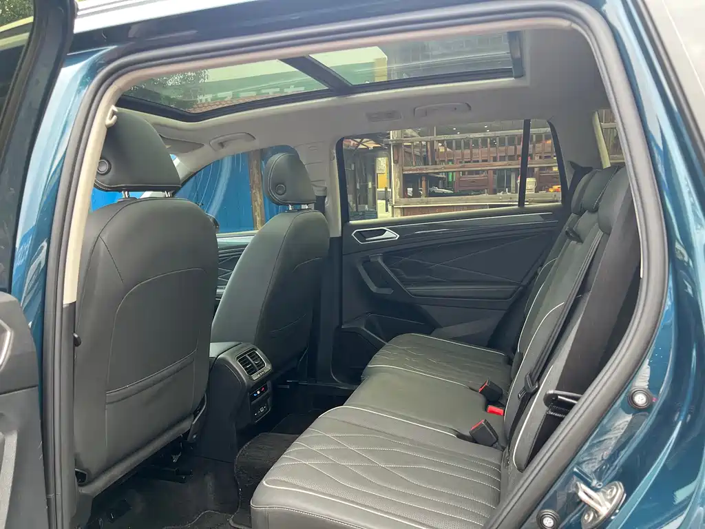 Volkswagen Tiguan L — миниатюра 6