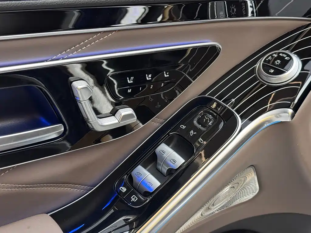 Mercedes-Benz S-Class — миниатюра 16