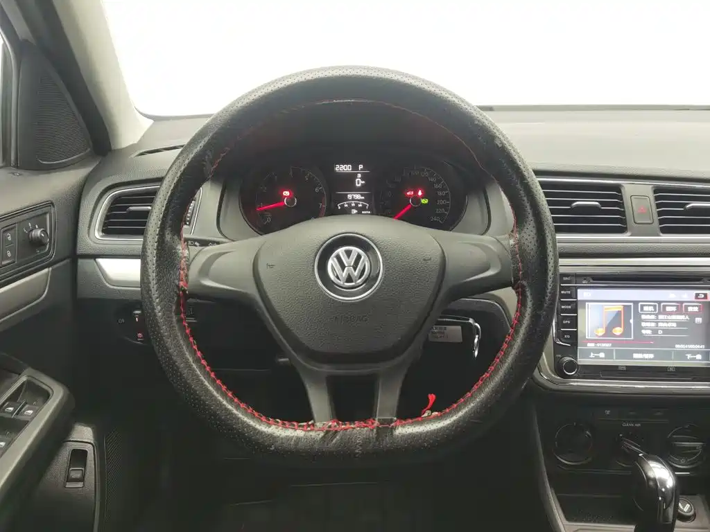 Volkswagen Lavida — миниатюра 11