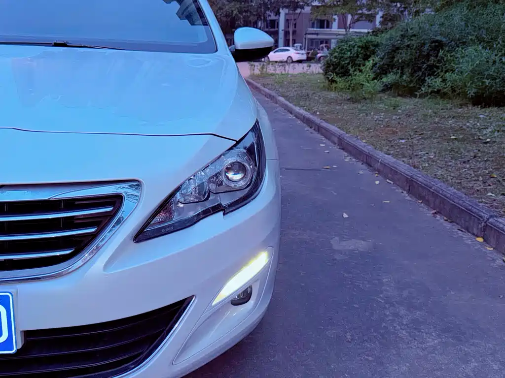 Peugeot 408 — миниатюра 8