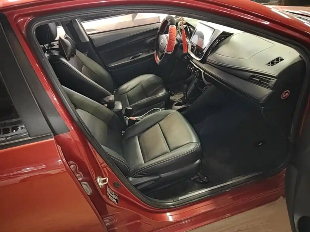 Toyota Yaris L — миниатюра 25
