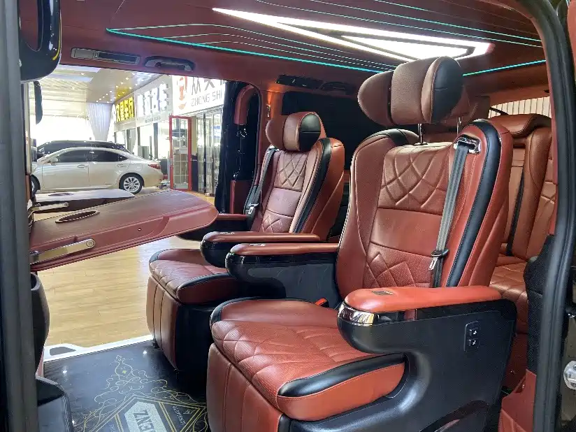 Mercedes-Benz V-Class (Import) — миниатюра 24