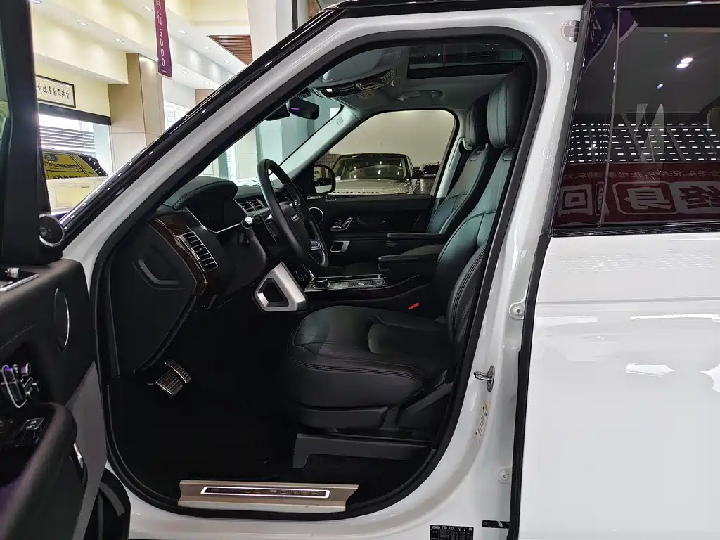 Land Rover Range Rover 2020 3.0 L6 Long Wheelbase
