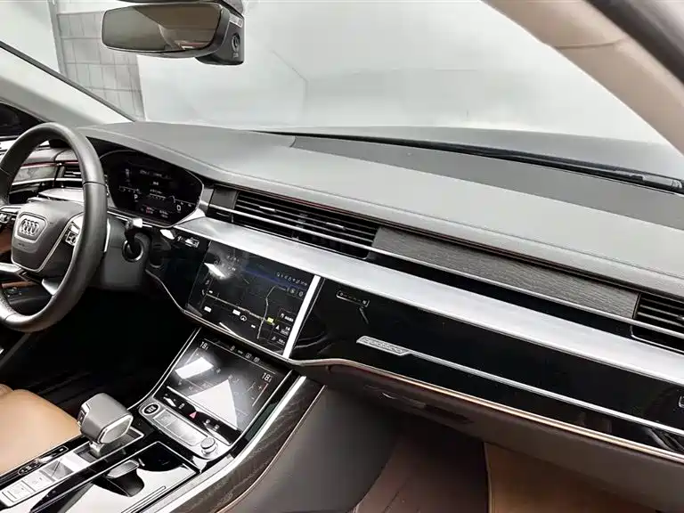 Audi A8 2024 Черный из Китая, фото 2