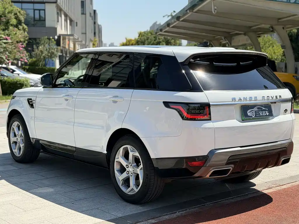 Land Rover Sport PHEV — миниатюра 4