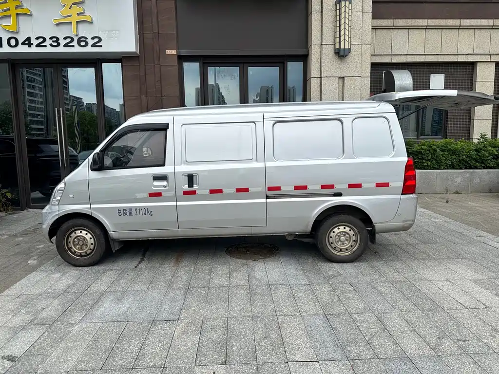 Wuling Rongguang — миниатюра 2