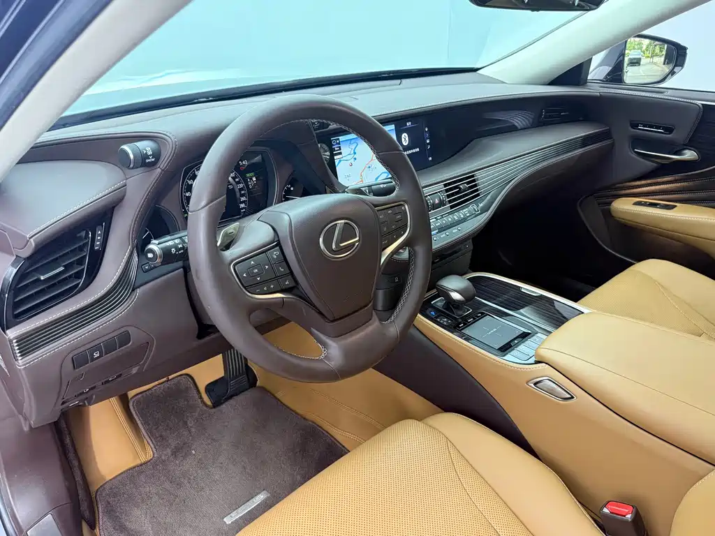Lexus LS — миниатюра 14
