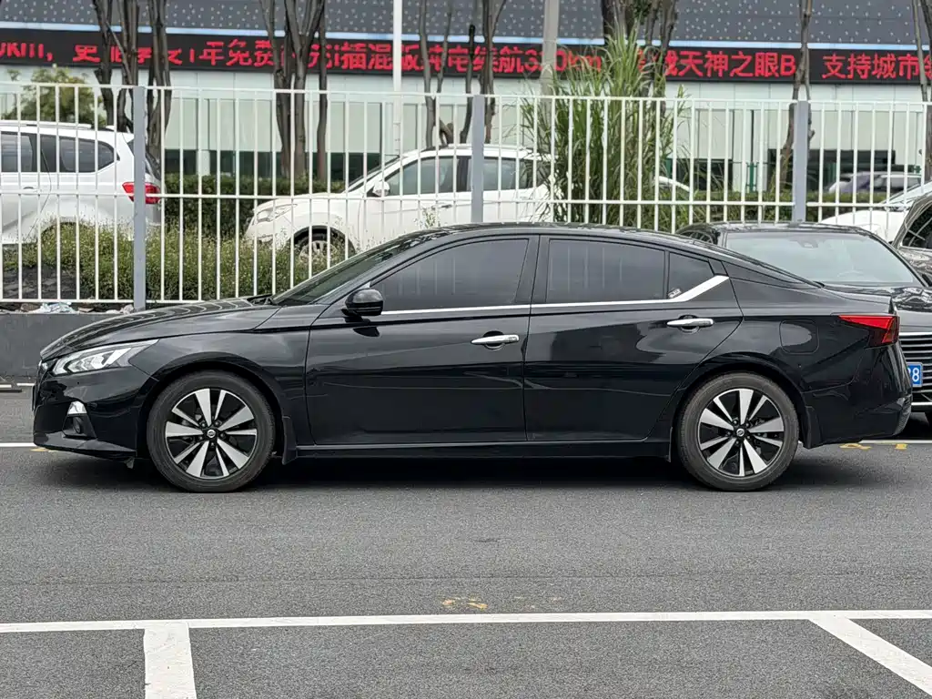 Nissan Teana — миниатюра 3