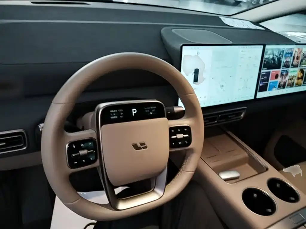 Li Auto Li MEGA — миниатюра 10