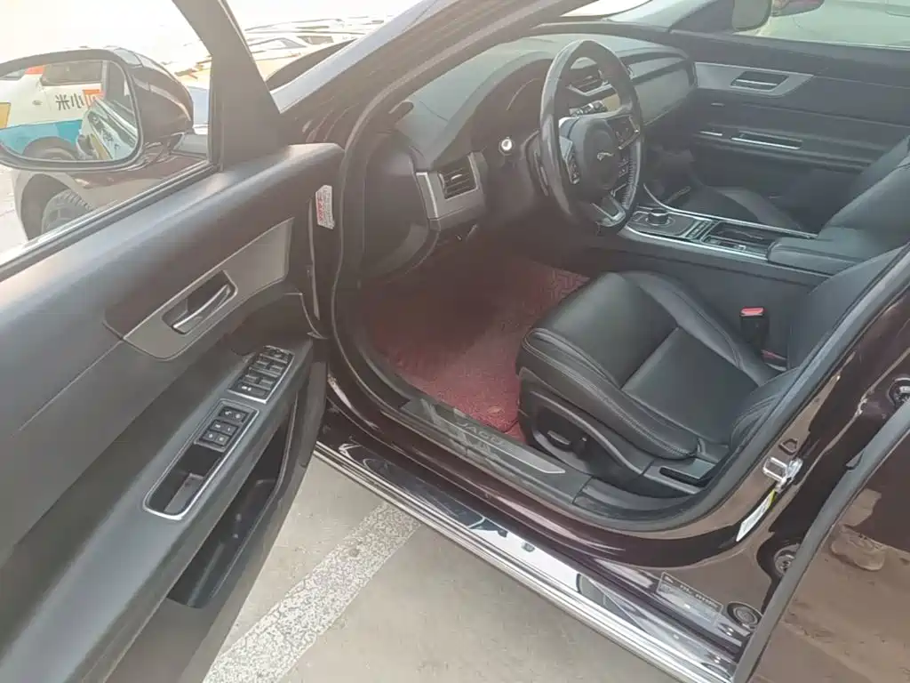 Jaguar XFL — миниатюра 16