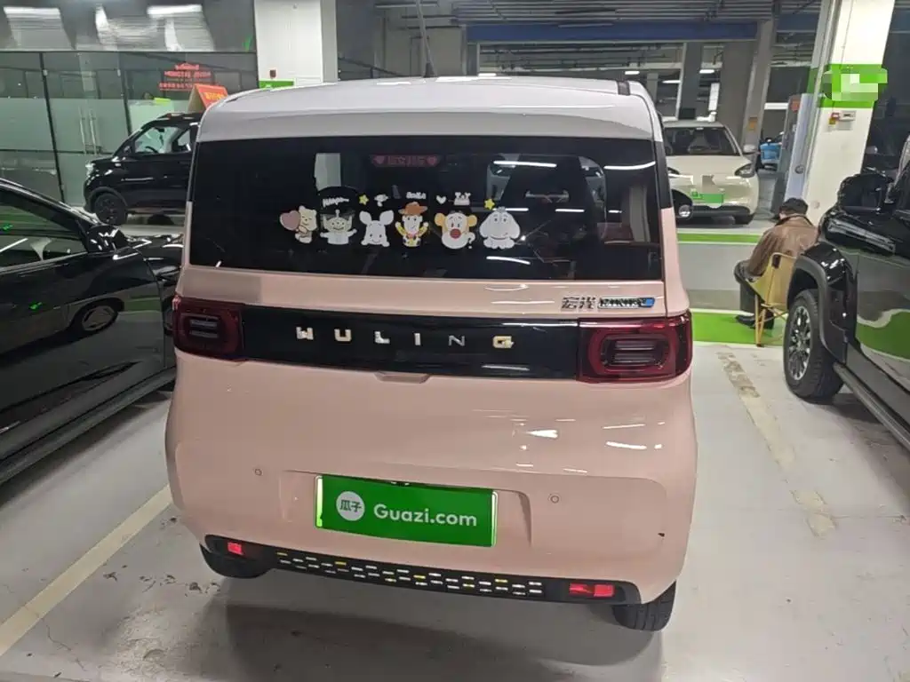 Wuling MINIEV — миниатюра 6